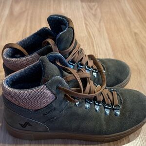 EUC Women’s Forsake Lucie Mid Waterproof Outdoor Sneaker Boot - Olive Suede - 8